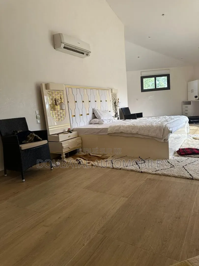 Meublé 7chbre Villa dans Saly, Thiès Sud à Vendre