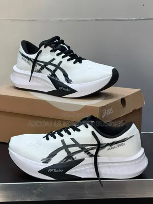 Asics Magic Speed