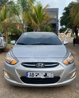 Hyundai Accent 2017 Gris