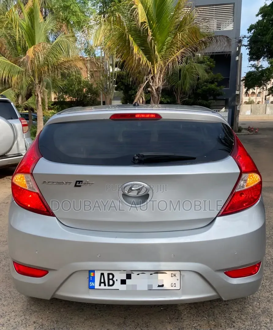 Hyundai Accent 2017 Gris