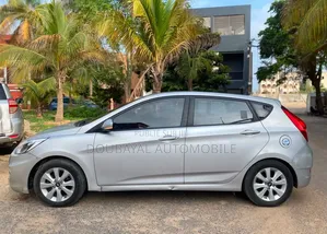 Hyundai Accent 2017 Gris