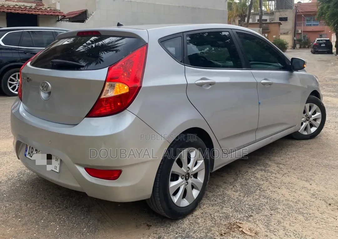 Hyundai Accent 2017 Gris