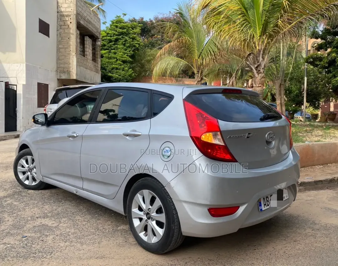 Hyundai Accent 2017 Gris