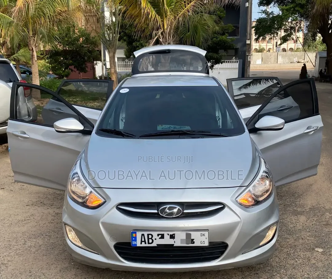 Hyundai Accent 2017 Gris