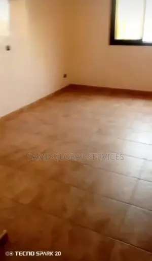 3chbre Appartement dans Ngor à Louer