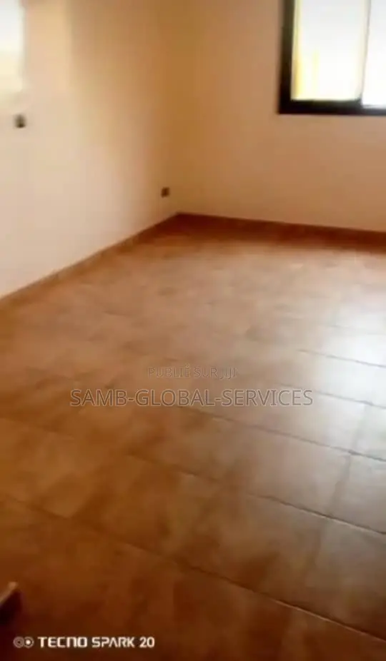 3chbre Appartement dans Ngor à Louer
