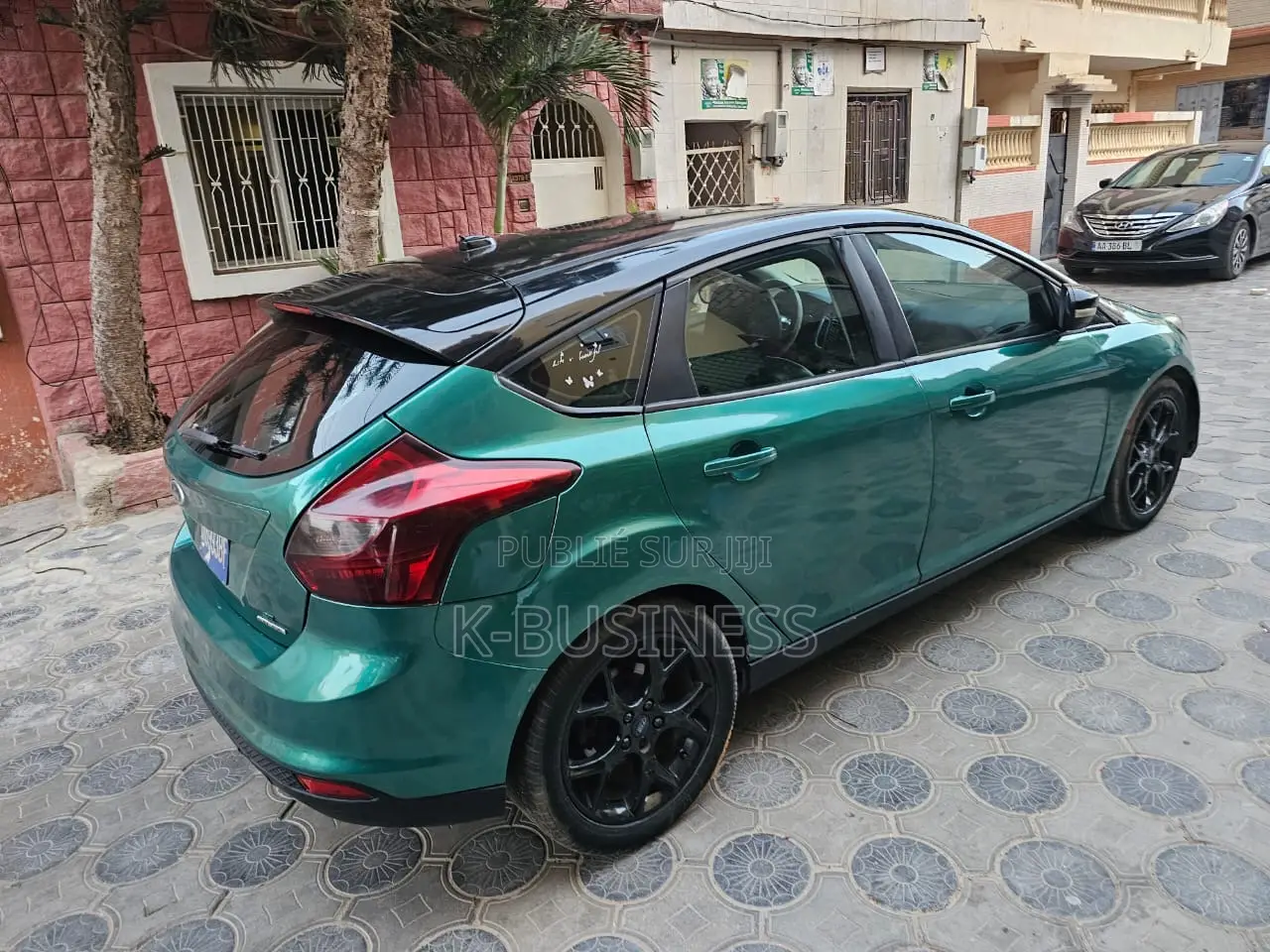 Ford Focus S Sedan FWD (2.0L 4cyl 5M) 2013 Vert