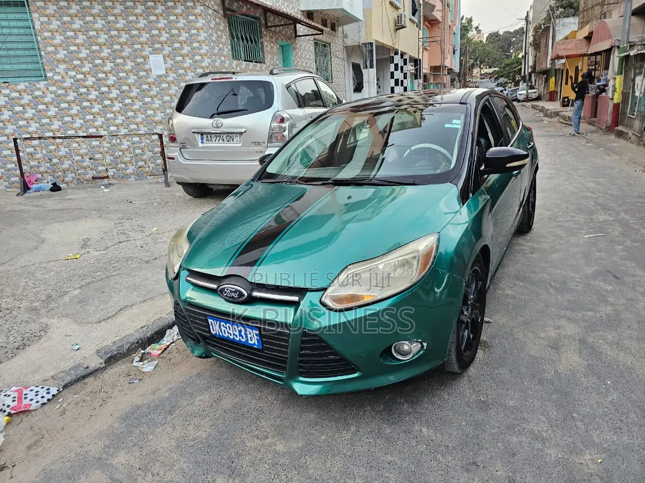 Ford Focus S Sedan FWD (2.0L 4cyl 5M) 2013 Vert