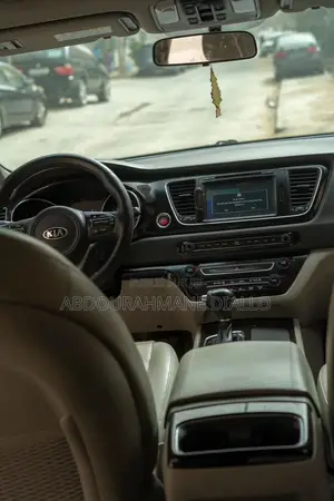 Kia Carnival 2015 Noir