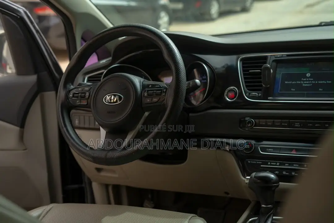 Kia Carnival 2015 Noir