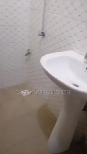 1chbre Chambre et salon dans Ouakam à Louer