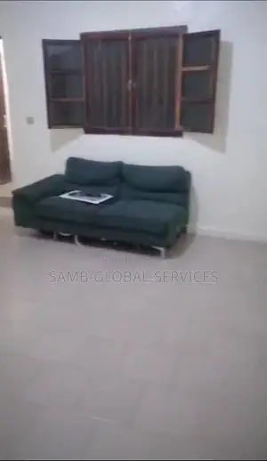 1chbre Chambre et salon dans Ouakam à Louer