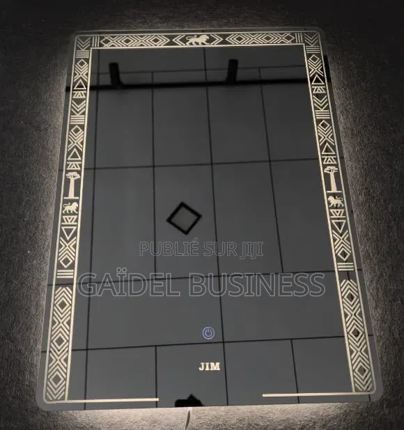 Miroir LED Mural Design Luxe - Motifs Gravés Bouton Tactile (Neuf)