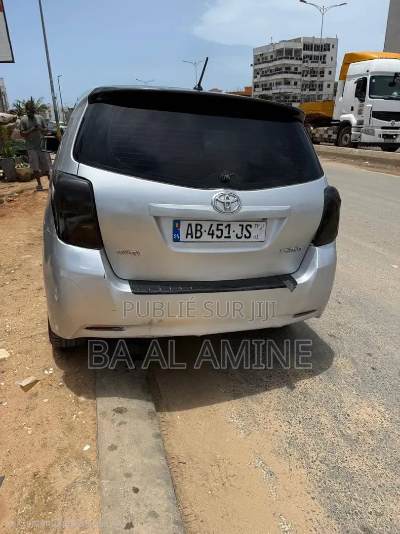 Toyota Verso 2012 Gris