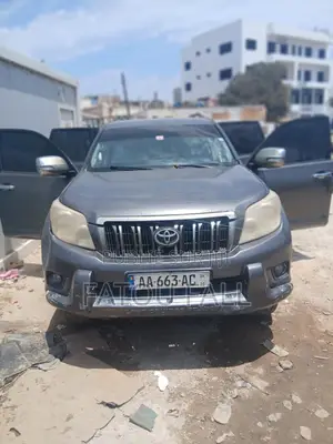 Toyota Land Cruiser Prado 2012 Gris