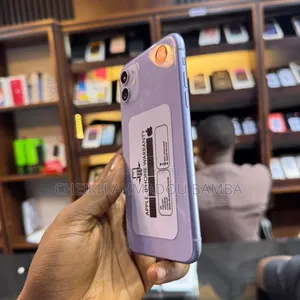 Nouveau Apple iPhone 11 128 GB Violet
