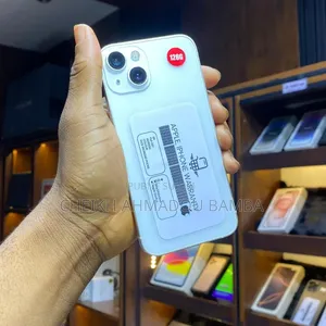Nouveau Apple iPhone 13 128 GB Bleu