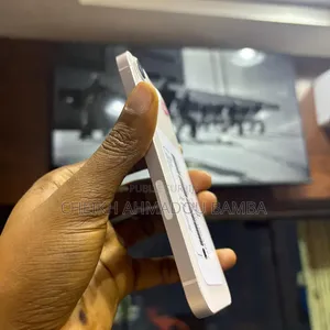 Nouveau Apple iPhone 13 128 GB Rose