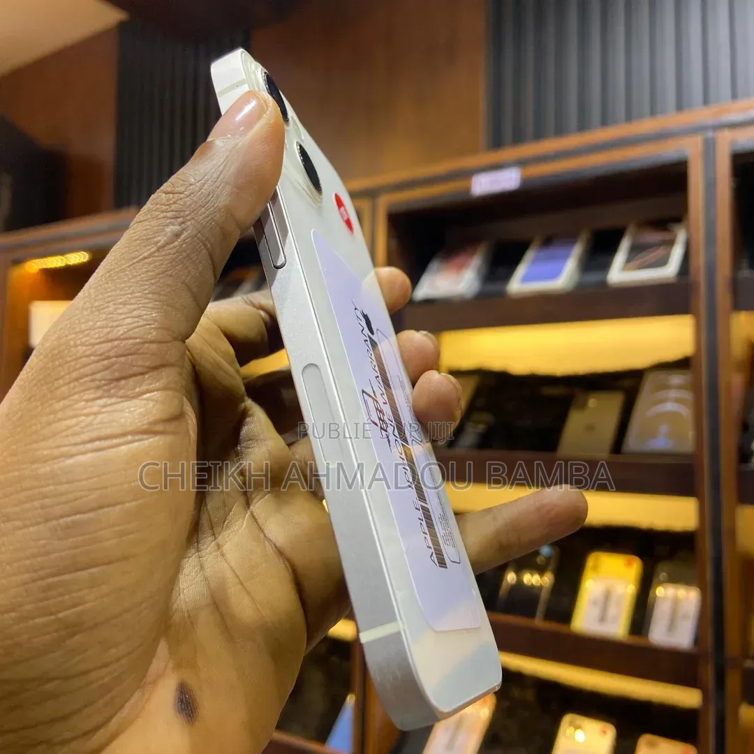 Nouveau Apple iPhone 13 128 GB Blanc