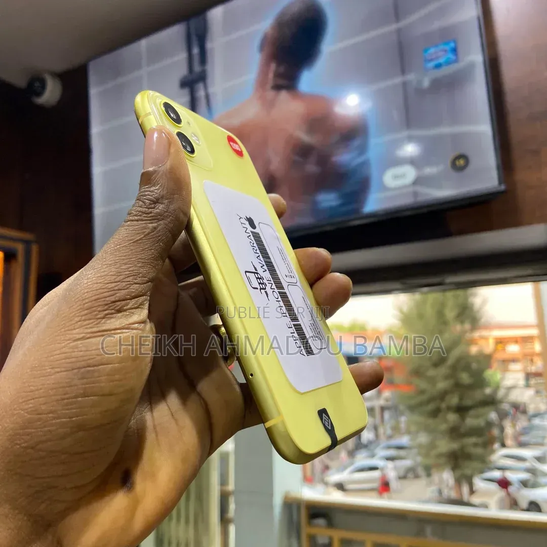 Nouveau Apple iPhone 11 128 GB Jaune