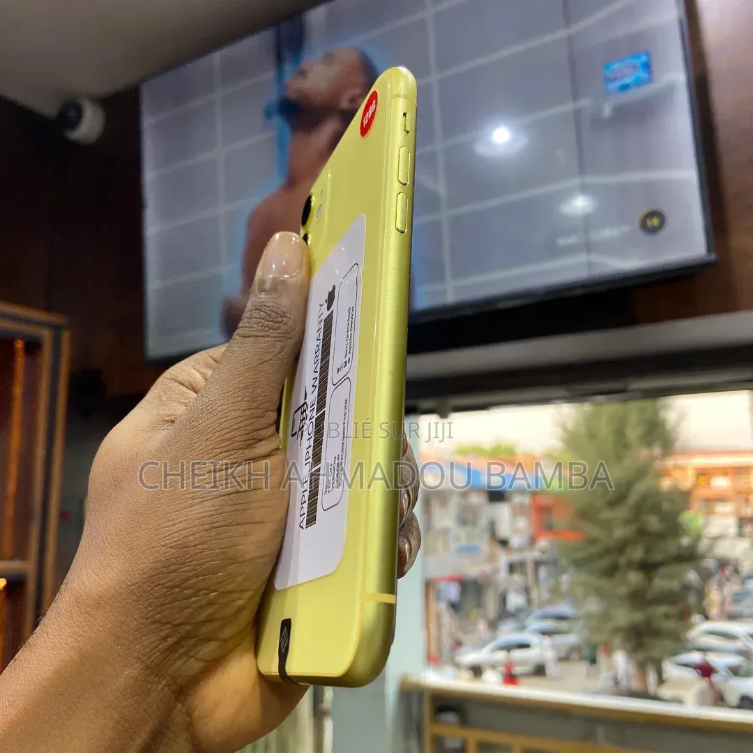 Nouveau Apple iPhone 11 128 GB Jaune