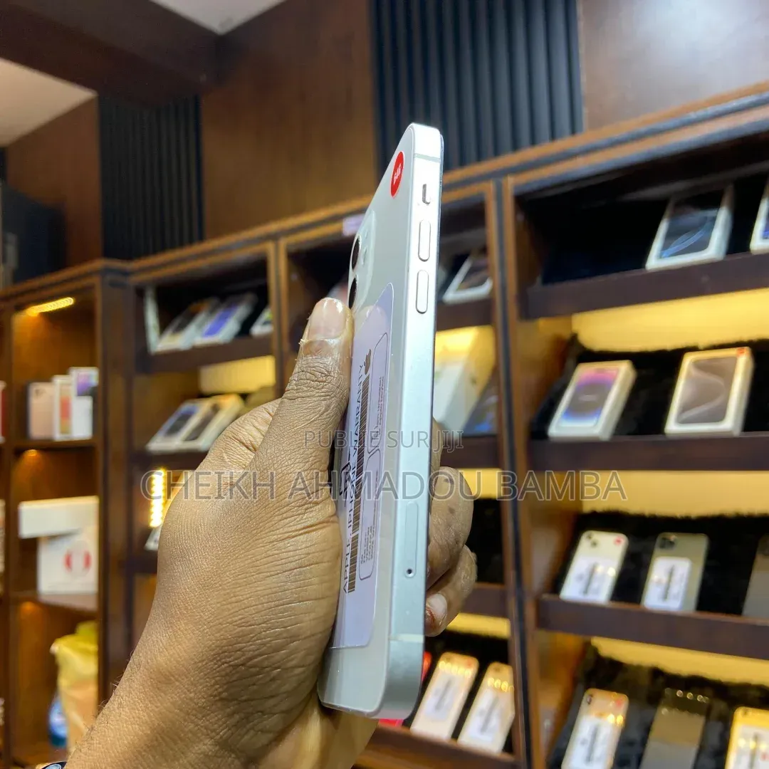 Nouveau Apple iPhone 12 64 GB Blanc