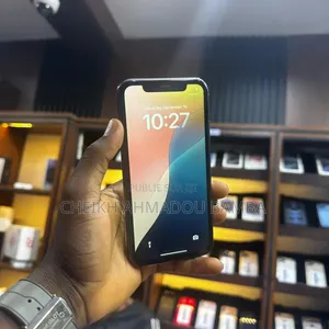 Nouveau Apple iPhone 11 64 GB Noir