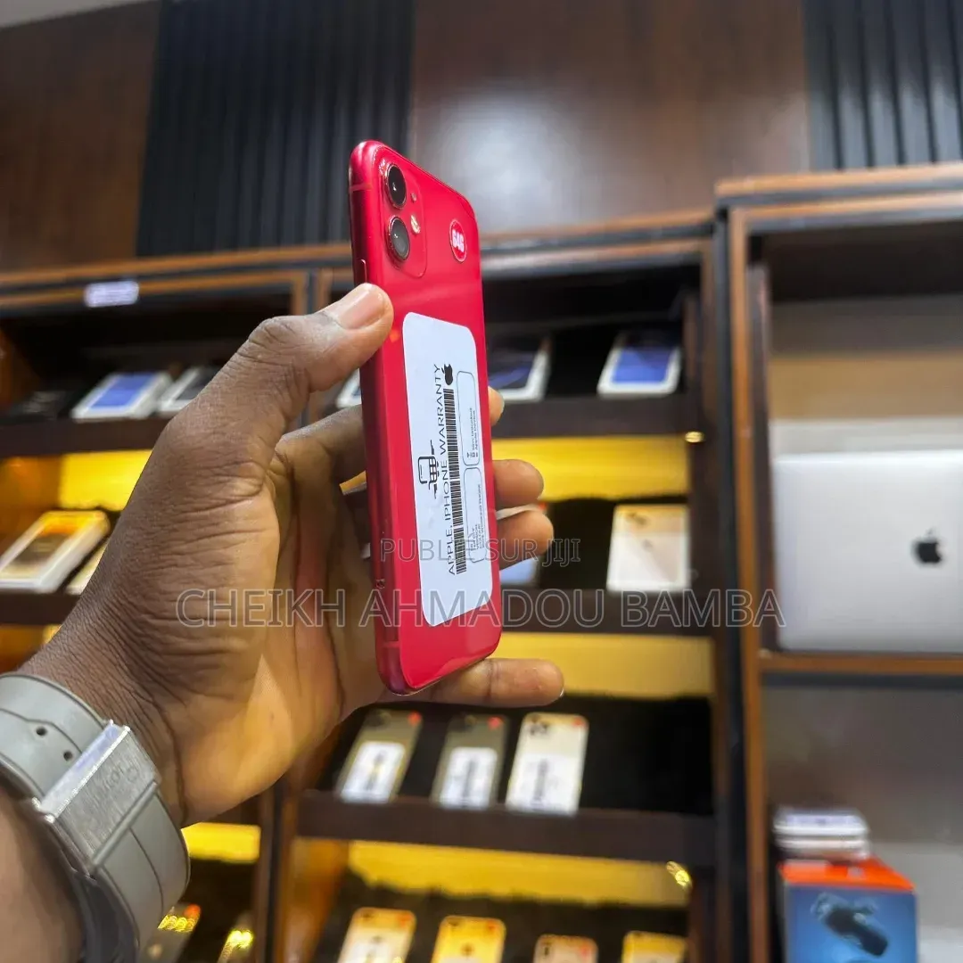 Nouveau Apple iPhone 11 64 GB Rouge