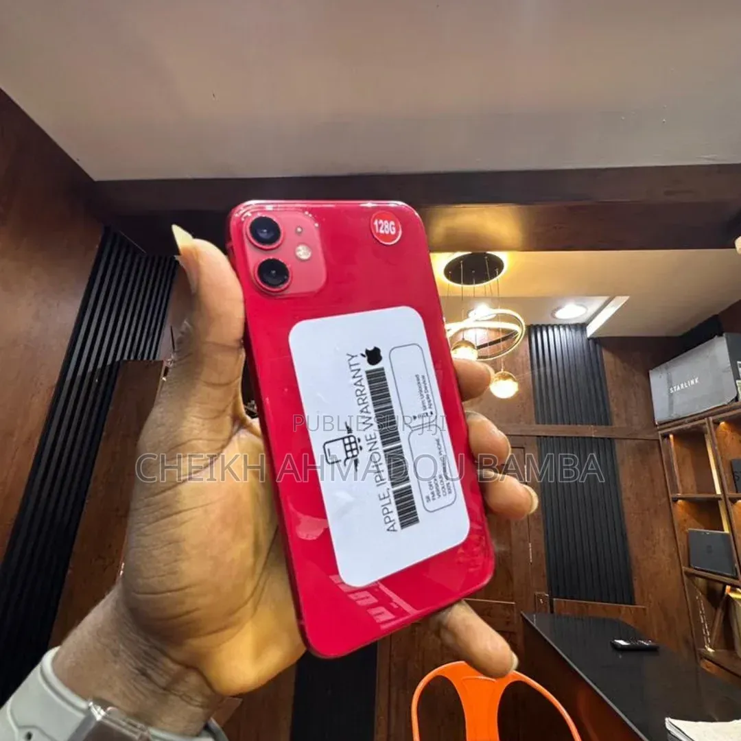 Nouveau Apple iPhone 11 128 GB Rouge