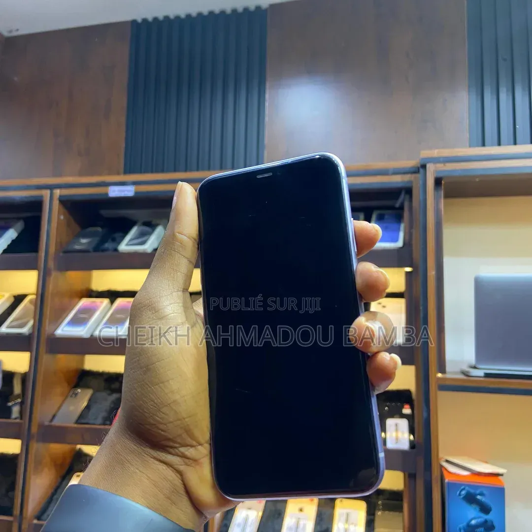 Nouveau Apple iPhone 11 128 GB Violet