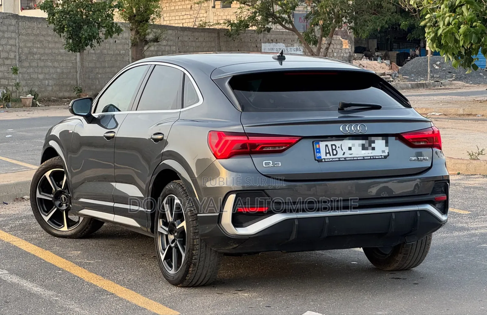 Audi Q3 2023 Gris