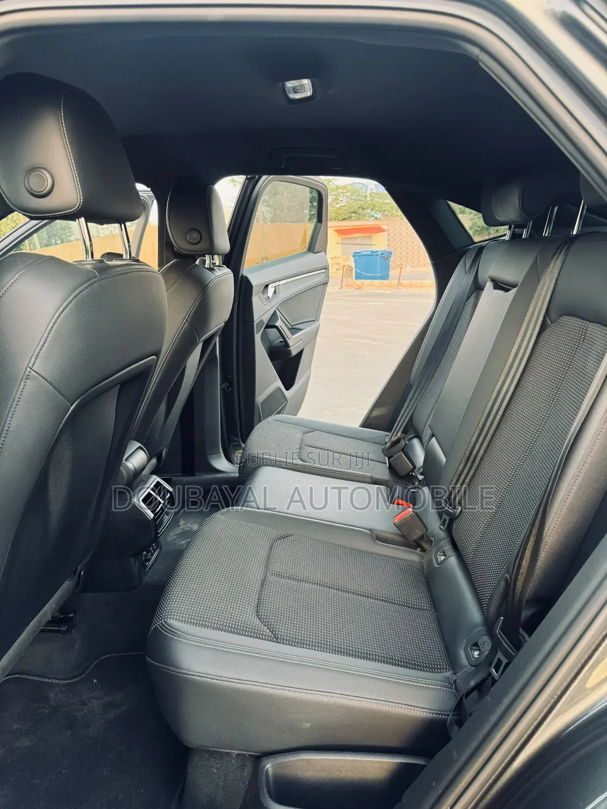Audi Q3 2023 Gris