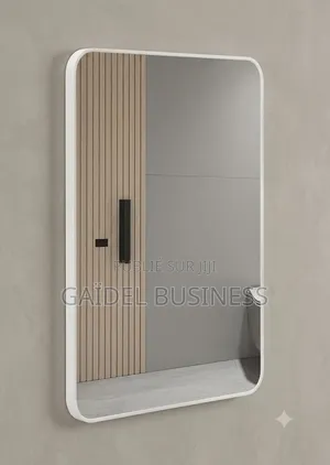 Miroir Mural Design À Bords Arrondis – Cadre Blanc (50 X 70 Cm)