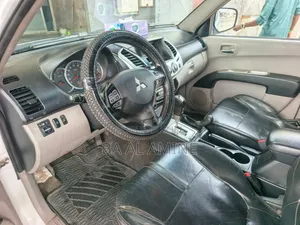 Mitsubishi L200 2013 Blanc