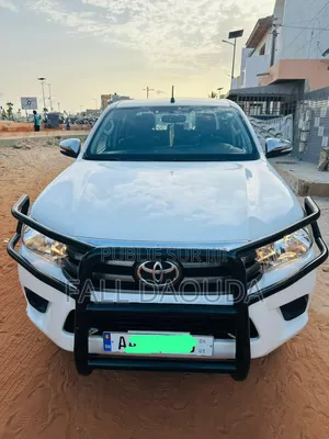 Toyota Hilux 2023 Blanc