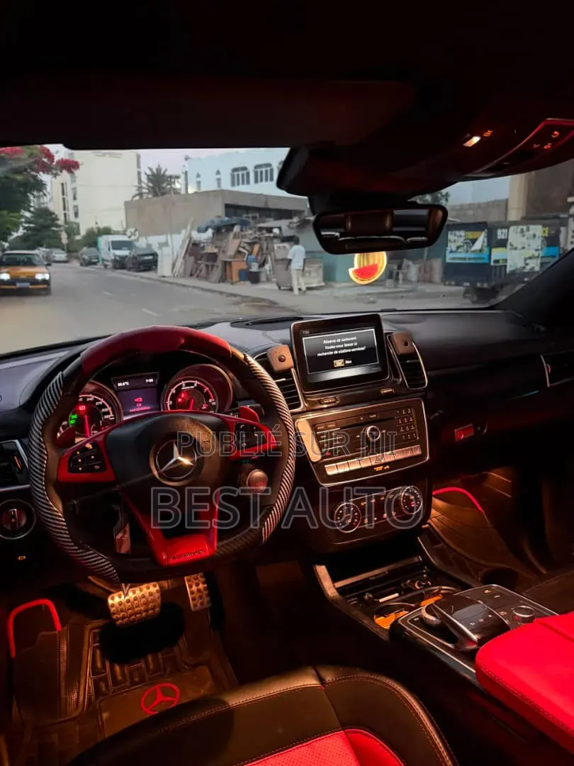 Mercedes-Benz C63 2017 Noir