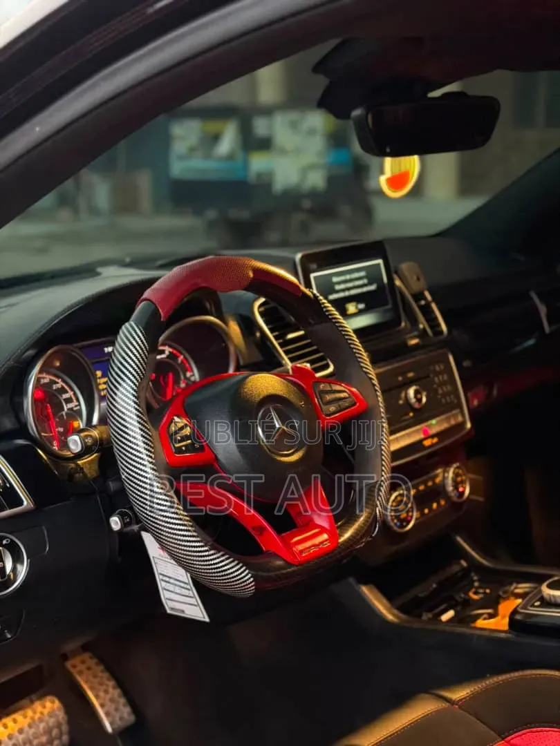 Mercedes-Benz C63 2017 Noir