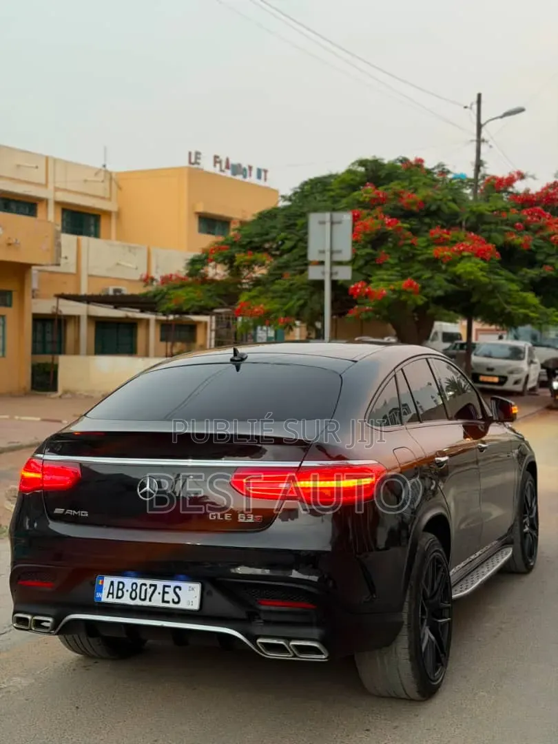 Mercedes-Benz C63 2017 Noir