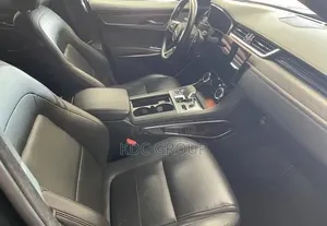 Jaguar F-Pace 2022 Noir