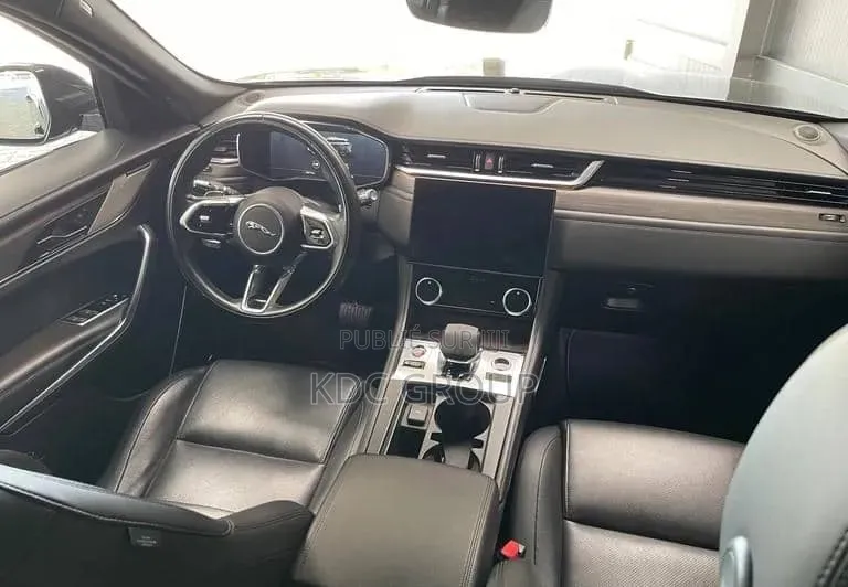 Jaguar F-Pace 2022 Noir