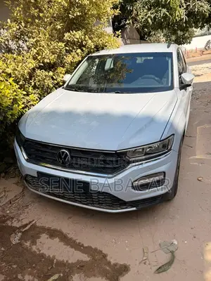 Volkswagen T-Roc 1.0 TSI 2021 Gris
