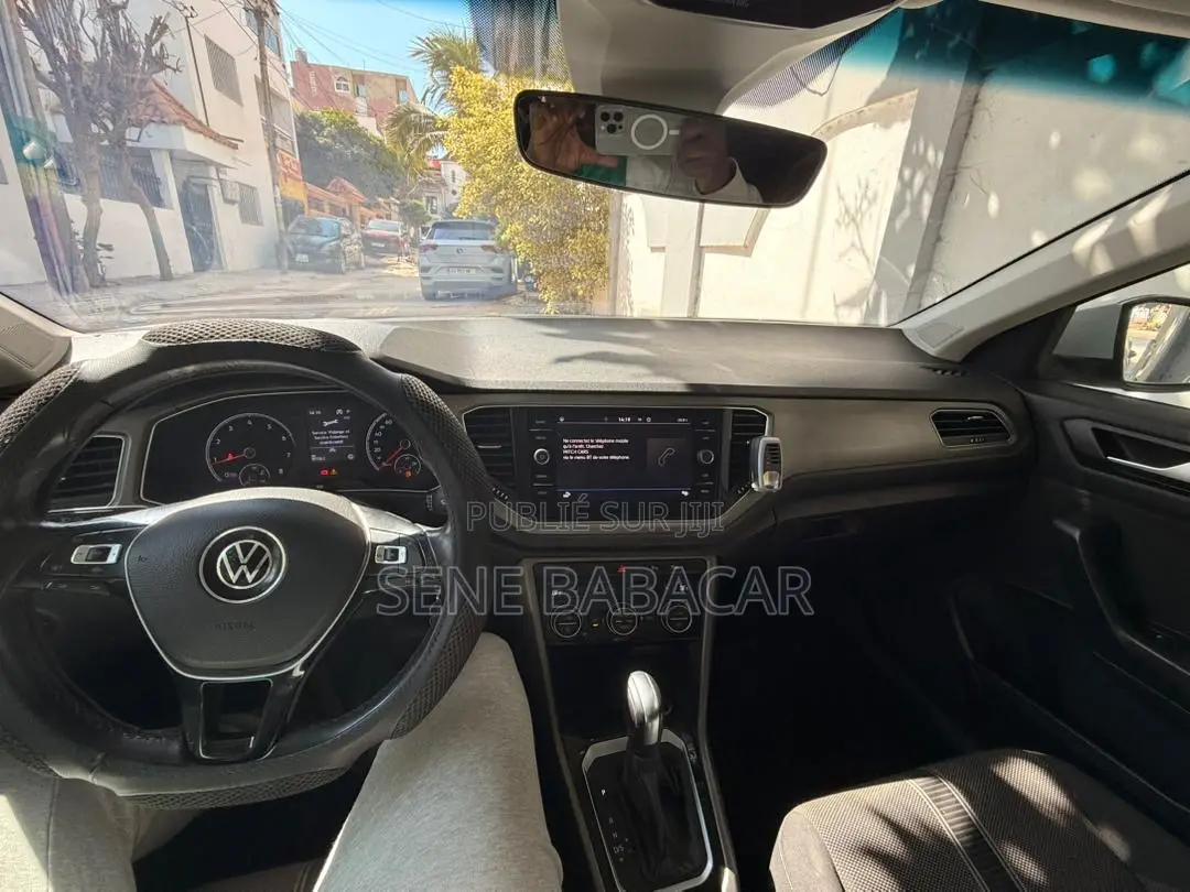 Volkswagen T-Roc 1.0 TSI 2021 Gris