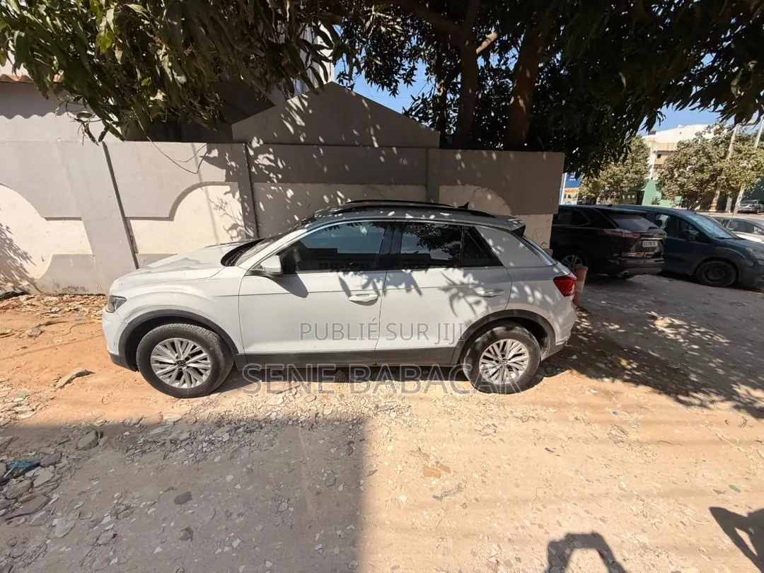 Volkswagen T-Roc 1.0 TSI 2021 Gris