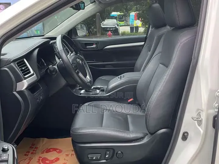 Toyota Highlander 2018 Blanc