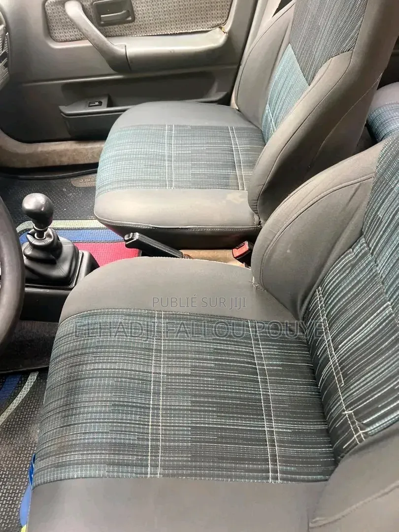 Renault Clio 2010 Vert