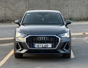 Audi Q3 2023 Gris