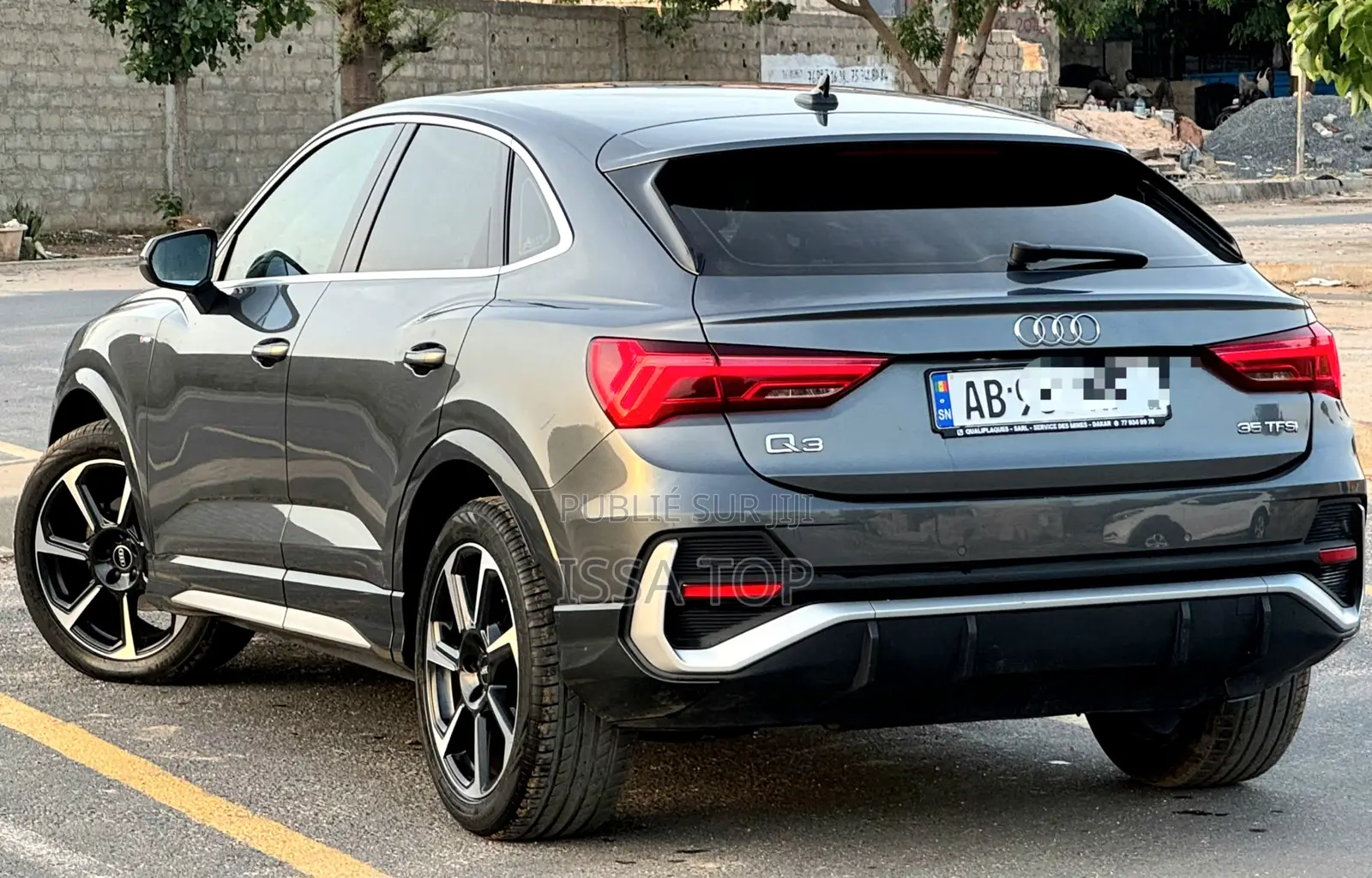 Audi Q3 2023 Gris