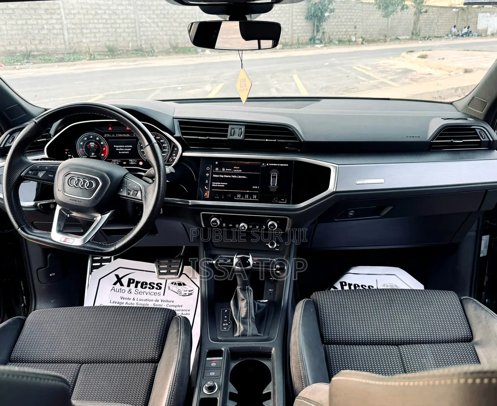Audi Q3 2023 Gris