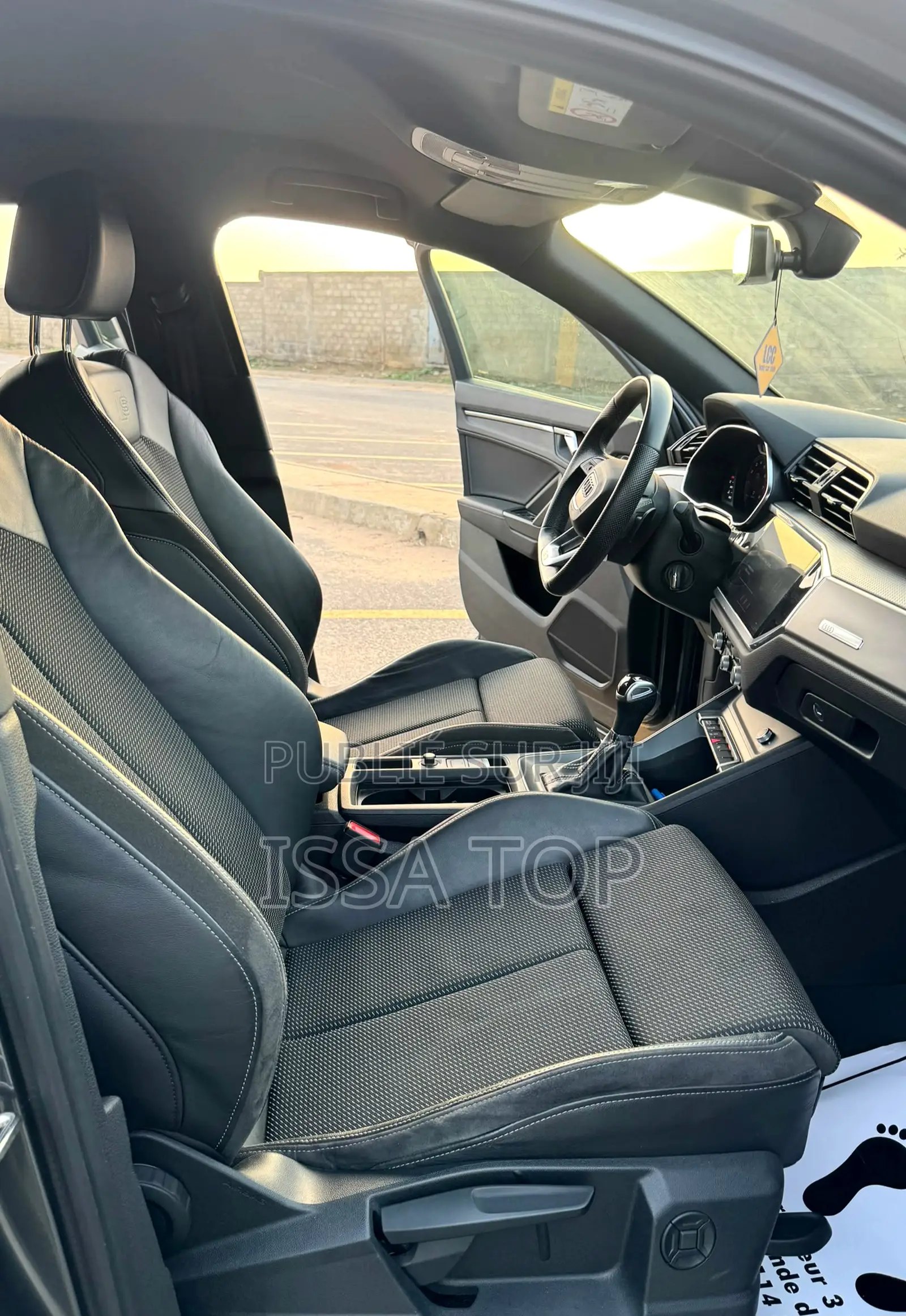 Audi Q3 2023 Gris