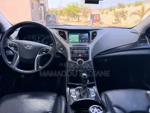 Hyundai Grandeur 2017 Bleu